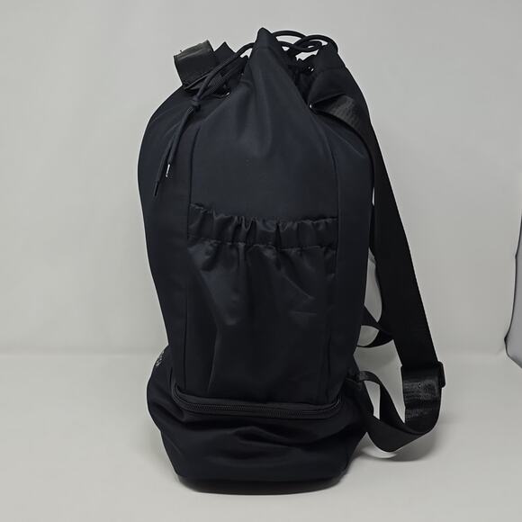 Beyond Yoga Convertible Gym Black Bag main image 6
